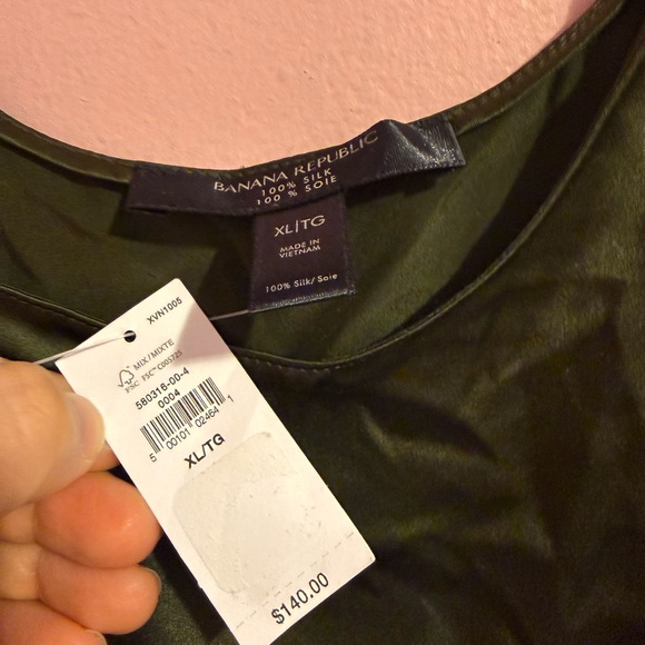 Never worn, gorgeous - Picture 2 of 2